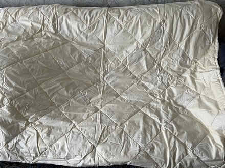 Photo of free child / toddler duvet (Craigmount EH12) #1