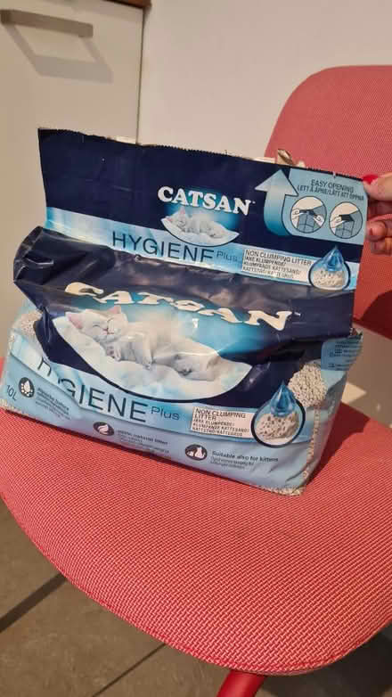 Photo of free Unopened bag of catsan 10L bag (Wood green N22) #1