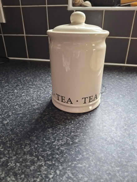 Photo of free Ceramic Coffee/Sugar/Tea Cont'rs (Murrow) #4