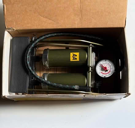 Photo of free AA Twin barrel foot pump (Chigwell IG6) #1