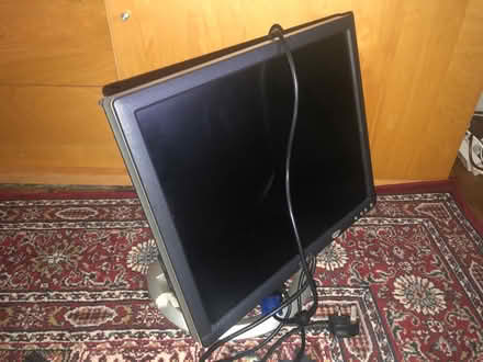 Photo of free Dell monitor (E8 Hackney Central) #1