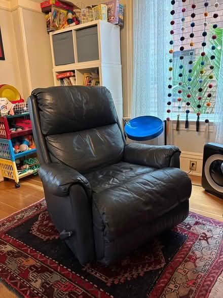Photo of free Recliner (Carleton st. Berkeley) #1