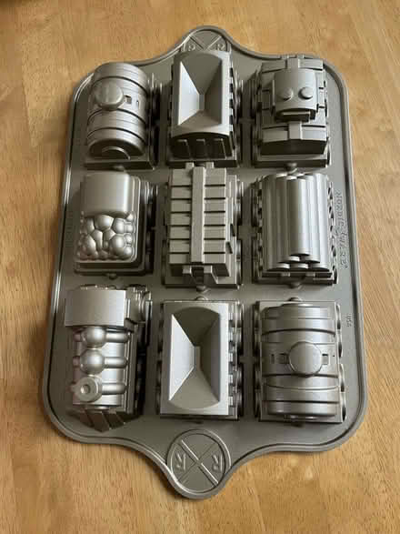 Photo of free Cake mold (Poplars SG2) #1
