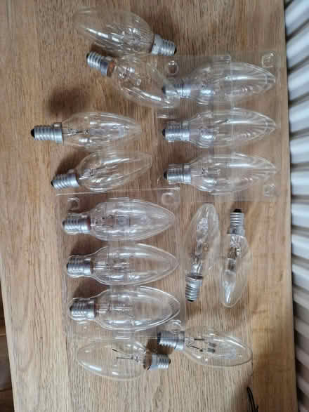 Photo of free Candle style light bulbs x12 (Oadby) #1