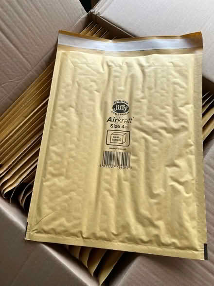 Photo of free A4 padded envelopes (Poplars SG2) #1