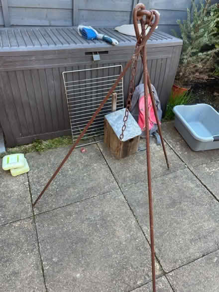 Photo of free Tripod for hanging bbq (TR11) #1