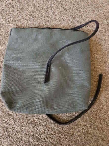 Photo of free Flight complimentary toiletry bag (Church RG2) #2
