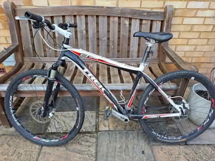 Photo of free Trek 8900 26in mountain bike (SG4) #1