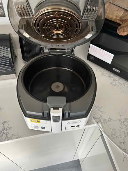 Photo of free DeLonghi MultiFry Air Fryer Cooker (Mole Valley Dorking) #2