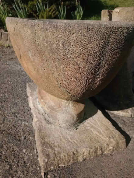 Photo of free Garden stoneware (TN34 - top of Elphinstone Road) #2