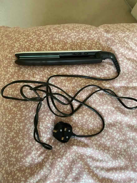 Photo of free Remington Hair Straighteners (HP2 7) #1