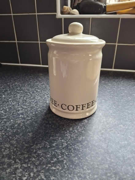 Photo of free Ceramic Coffee/Sugar/Tea Cont'rs (Murrow) #2