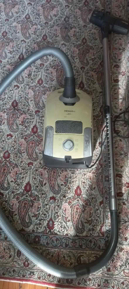 Photo of free Vacuum cleaner Miele S4211 for spares (Aigburth L17) #1