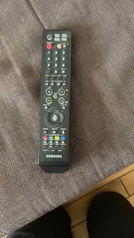 Photo of free Remote control Samsung (Townsend AL3) #1