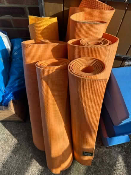 Photo of free Yoga mats and blocks (Rg80AL) #1