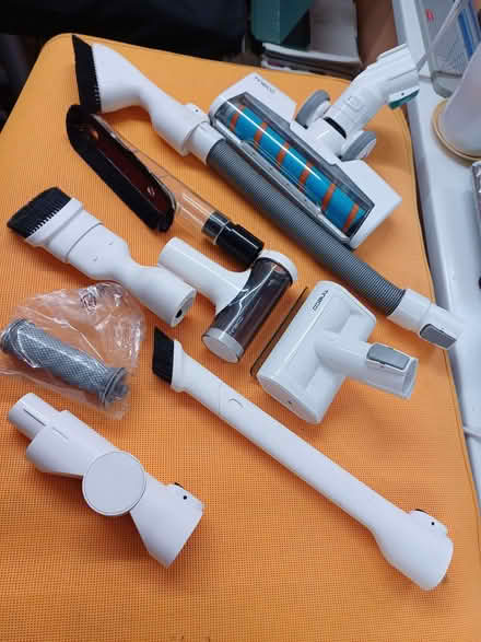 Photo of free Cordless Vacuum Cleaner Tools (Cherwell Heights OX16) #1