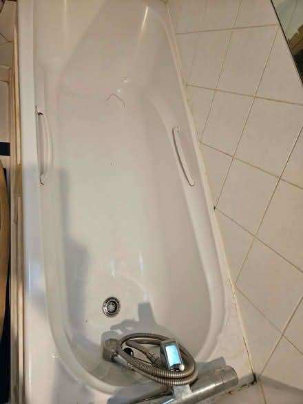 Photo of free Standard bath tub (Church RG2) #2