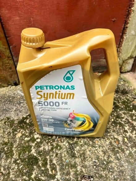 Photo of free Engine oil (CM17) #1