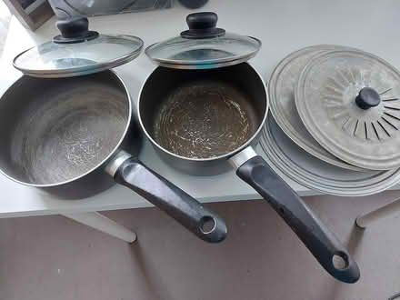 Photo of free Old pots and lids (Willesden Green NW10) #1