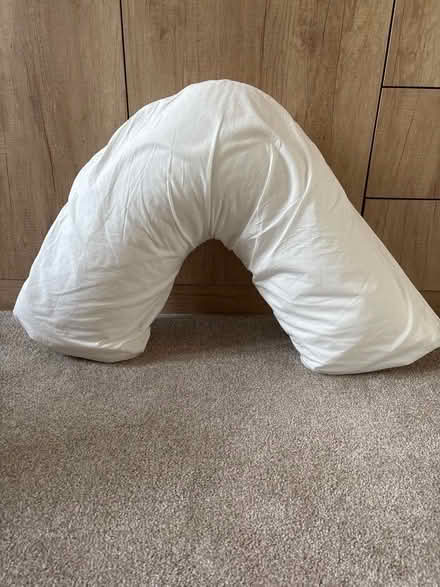 Photo of free V-shape Support Pillow (Bournmoor DH4) #1