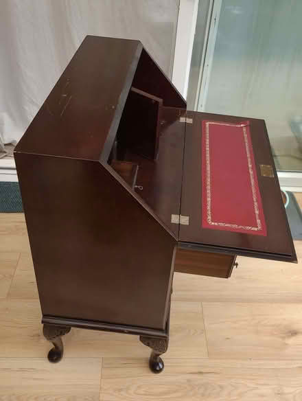 Photo of free Vintage writing desk with 3 drawers, brown, real wood! (Highworth SN6) #4
