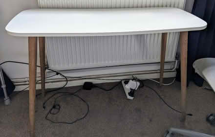 Photo of free Argos Bodie Desk (Shoreditch Park, N1) #2