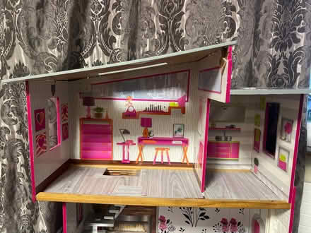 Photo of free wooden doll house (Harrow) #2