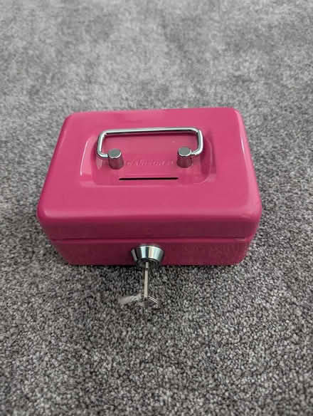 Photo of free Mini cash tin with key (Abingdon OX14) #2