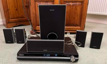 Photo of free Sony DVD player & wired surround sound system (Binfield RG42) #1