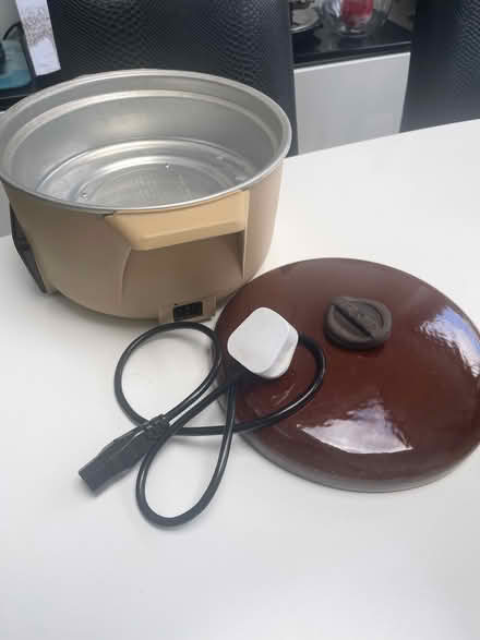 Photo of free TOWER SLOW 3.5litre COOKER BASE AND COVER (Woodford IG8) #2