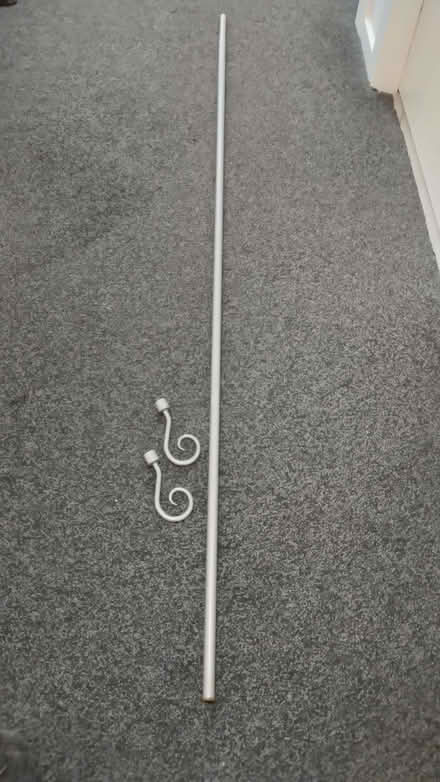 Photo of free Extendable curtain pole (Dalry EH11) #1