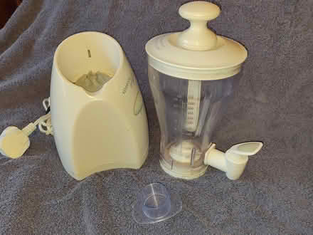 Photo of free Kenwood Smoothie Junior with built in tap (Alcester Lanes End B13) #3