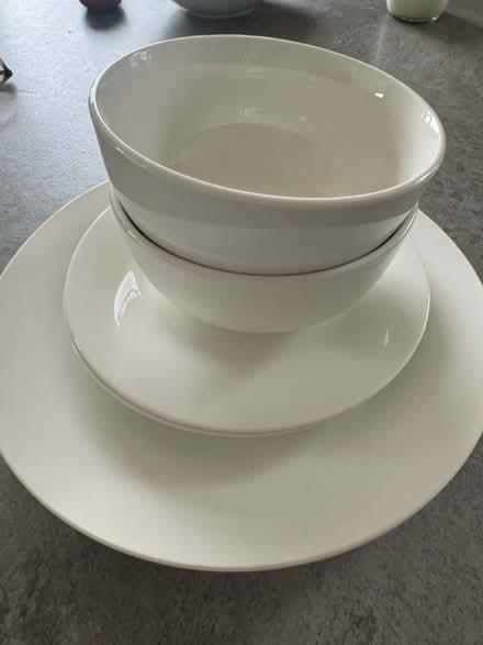 Photo of free Crockery set (Hitchin (South)) #1
