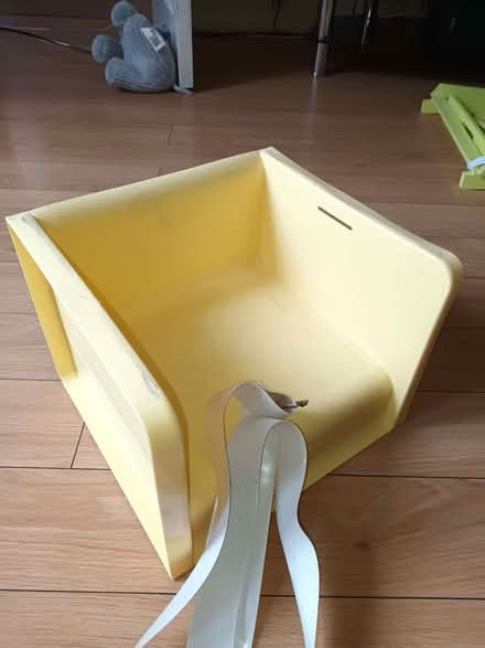Photo of free Booster seat (Willey Green GU3) #4