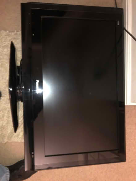 Photo of free Panasonic 32 inch tv stand remote (HP9 Aylesbury) #1