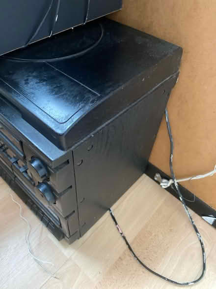 Photo of free Vintage stereo (B29) #3