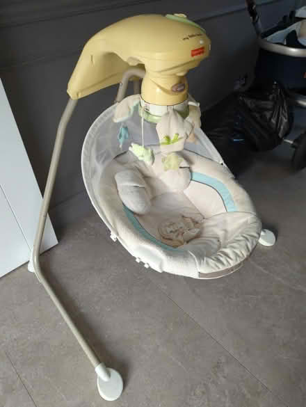 Photo of free Fisher Price Baby swing (Sarratt WD3) #1