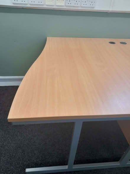 Photo of free office desks (Leeds LS9) #1