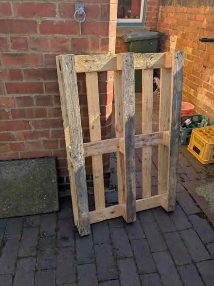 Photo of free Pallet (OX16 Banbury) #1