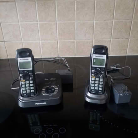 Photo of free Cordless phone with extra handset (West Oakville) #1