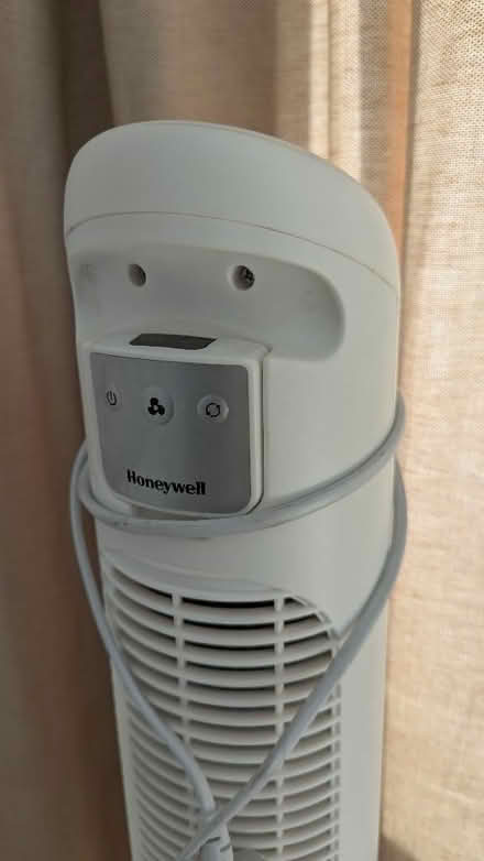 Photo of free Honeywell Quietset tower fan 5 speed (Finsbury Park N7) #3