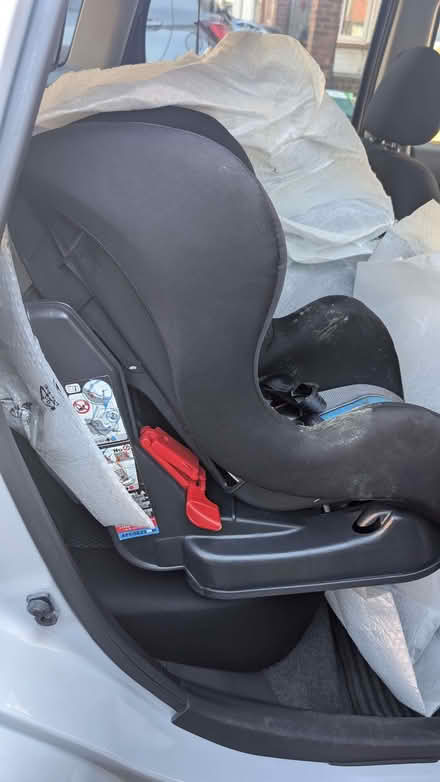 Photo of free Car Seat (Mill Hill, The Hale HA8) #2