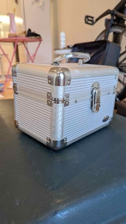 Photo of free Metal vanity case (Finsbury Park N7) #2