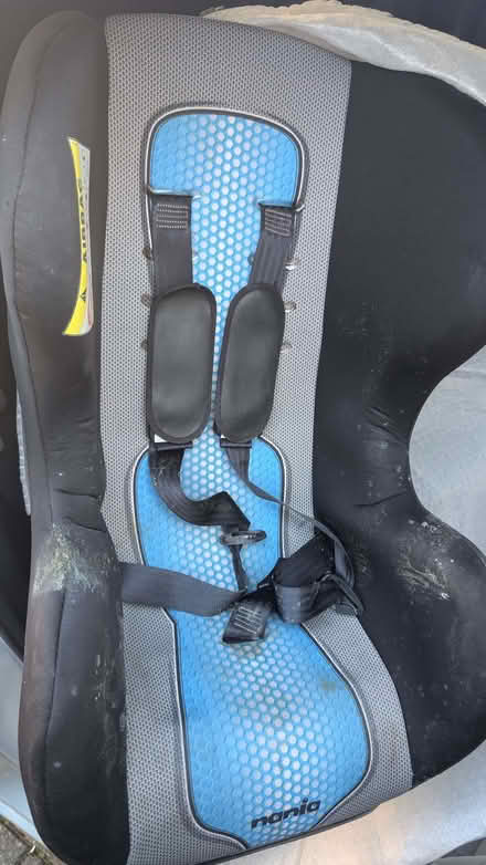 Photo of free Car Seat (Mill Hill, The Hale HA8) #1