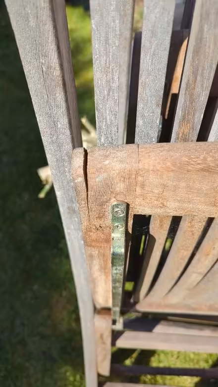 Photo of free Teak garden table and four folding chairs (Kenilworth CV8) #4