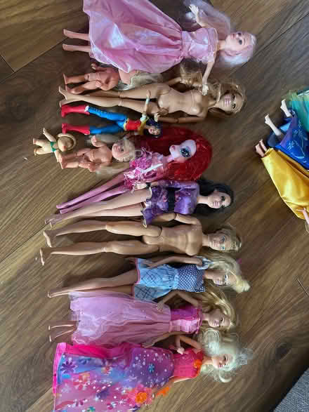 Photo of free Various dolls (Kempston) #1