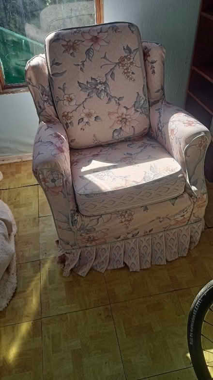 Photo of free Armchair (Batford AL4) #4