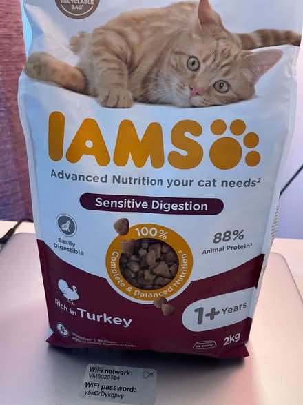 Photo of free Dry Cat Food (Poets MK40) #1