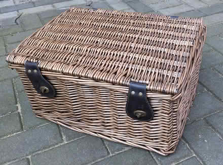 Photo of free Hamper basket (Highbury and Islington - N7) #2