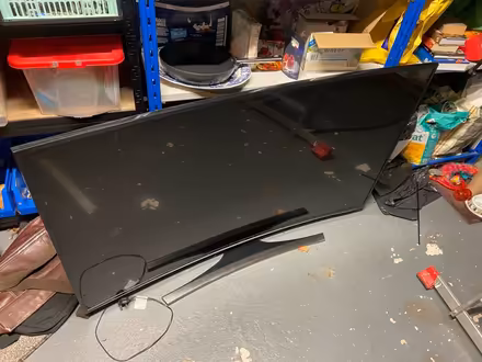 Photo of free Samsung TV 65, curved, spares or (L7) #2